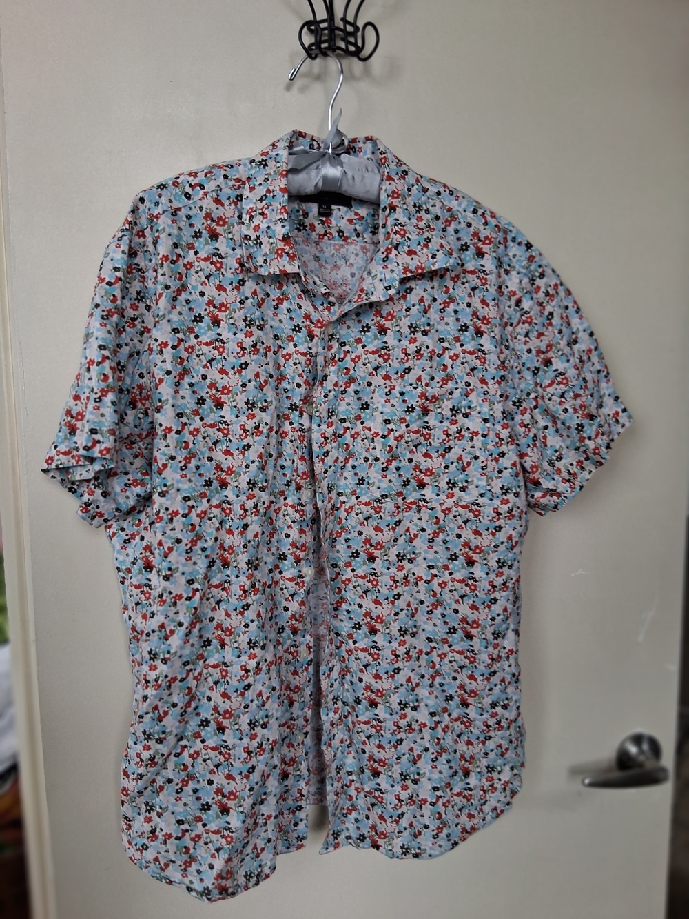 Banana Republic Light Blue Short-Sleeve Floral Button-Up